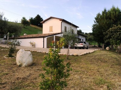 Holiday house Hillside Escape mit Pool - Outdoor photo 13