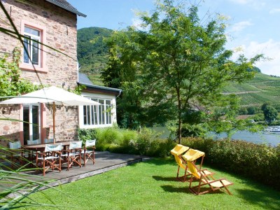 Holiday house Altes Winzerhaus - Senhalser Höfe - Outdoor photo 6