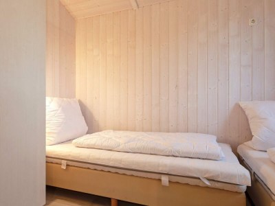 Holiday house 6 person holiday home in GROEMITZ - Outdoor photo 13