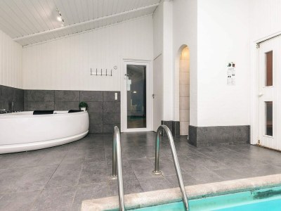 Holiday house Luxurioses Refugium mit Pool -- By Traum Ferienwohnungen - Outdoor photo 13