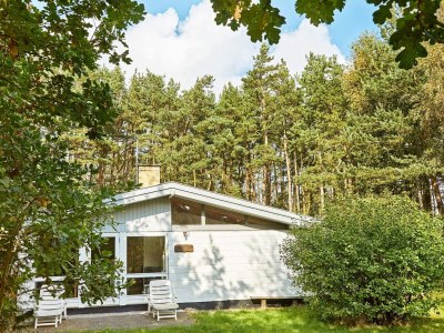 Holiday house 6 person holiday home in Aakirkeby-By Traum - Holiday house