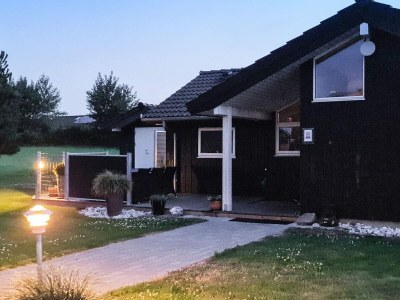 Holiday house Stilvolles Strandhaus -- By Traum Ferienwohnungen - Outdoor photo 6