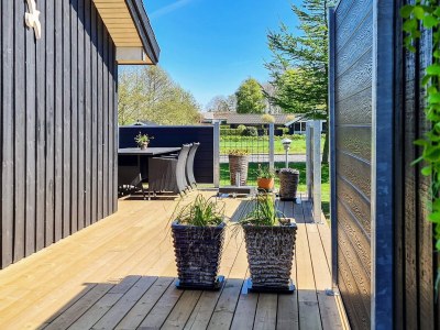 Holiday house Stilvolles Strandhaus -- By Traum Ferienwohnungen - Outdoor photo 18