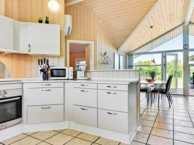 Holiday house Stilvolles Strandhaus -- By Traum Ferienwohnungen - Outdoor photo 24