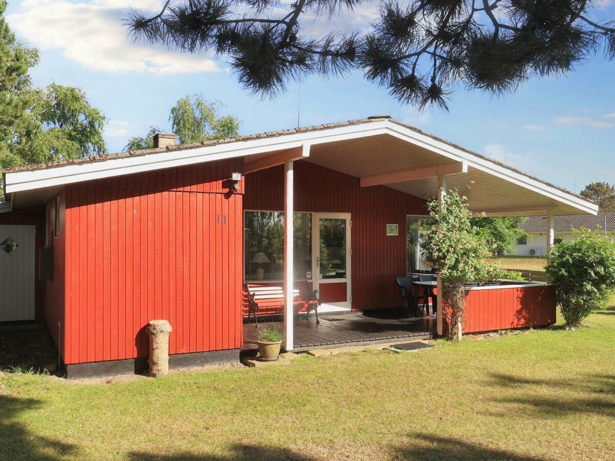 Holiday house Charmante Ruckzug in Marielyst -- By Traum Ferienwohnungen - Outdoor photo 3