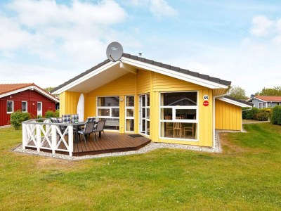 Holiday house 6 person holiday home in GROEMITZ - Outdoor photo 2