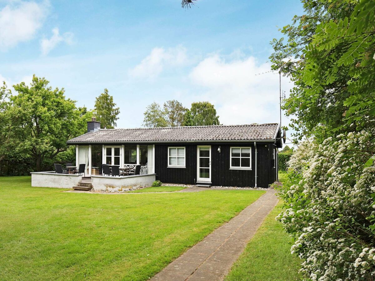Holiday house 6 person holiday home in Dronningmølle-By Traum - Outdoor photo 2