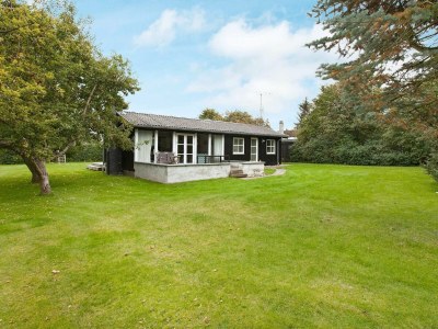 Holiday house 6 person holiday home in Dronningmølle-By Traum - Outdoor photo 7