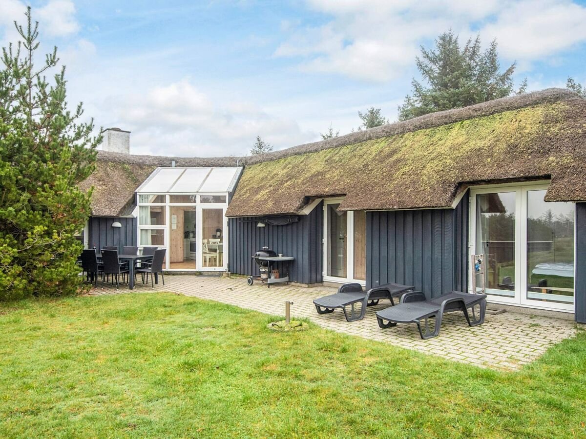 Holiday house Gemutliches Strandhaus in Vejers -- By Traum Ferienwohnungen - Outdoor photo 2