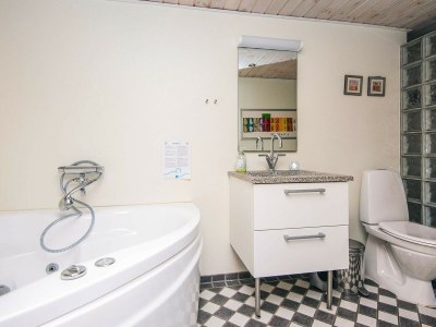 Holiday house Luxurioses Spa-Retreat am Fjord -- By Traum Ferienwohnungen - Outdoor photo 11