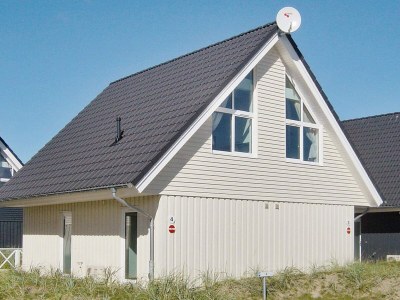 Holiday house 6 person holiday home in Wendtorf - Outdoor photo 4