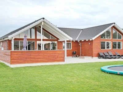 Holiday house Luxurioses Pool-Refugium in Nordborg -- By Traum Ferienwohnungen - Outdoor photo 13