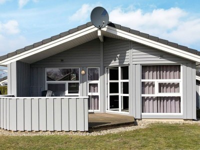 Holiday house 6 person holiday home in GROEMITZ - Outdoor photo 2