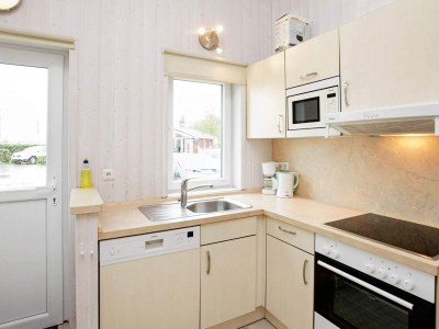 Holiday house 6 person holiday home in GROEMITZ - Outdoor photo 18