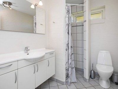 Holiday house Abgeschiedenes Refugium am Meer -- By Traum Ferienwohnungen - Outdoor photo 39