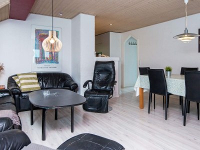 Holiday house Luxus-Ruckzug mit Pool -- By Traum Ferienwohnungen - Outdoor photo 8