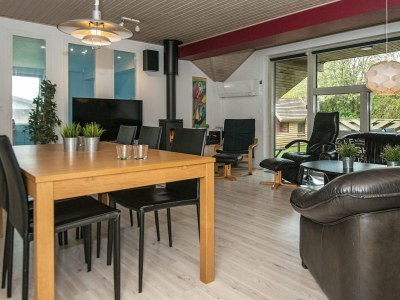 Holiday house Luxus-Ruckzug mit Pool -- By Traum Ferienwohnungen - Outdoor photo 12