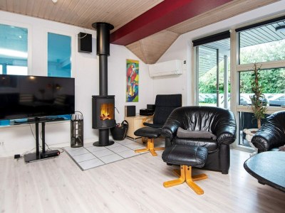 Holiday house Luxus-Ruckzug mit Pool -- By Traum Ferienwohnungen - Outdoor photo 15