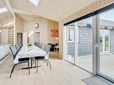 Holiday house Luxus-Poolvilla Marielyst -- By Traum Ferienwohnungen - Outdoor photo 2