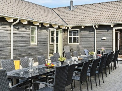 Holiday house Luxus-Poolvilla Marielyst -- By Traum Ferienwohnungen - Outdoor photo 9