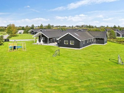 Holiday house Luxus-Poolvilla Marielyst -- By Traum Ferienwohnungen - Outdoor photo 34