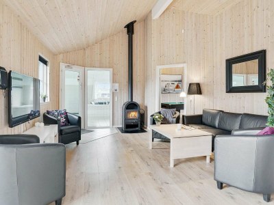 Holiday house Luxus-Poolvilla Marielyst -- By Traum Ferienwohnungen - Outdoor photo 40