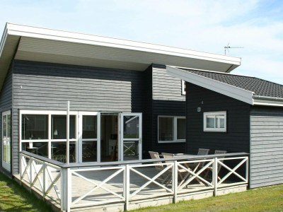 Holiday house 6 person holiday home in Gudhjem-By Traum - Outdoor photo 3