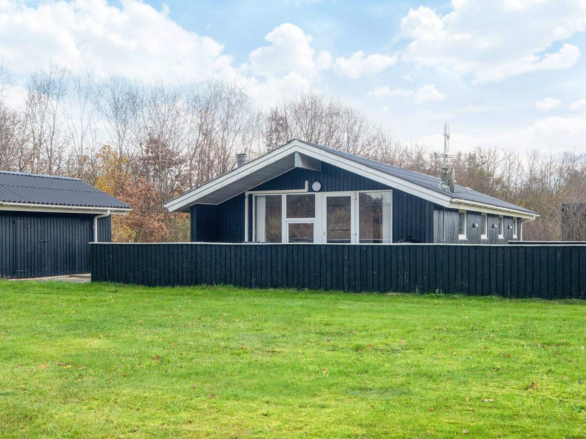 Holiday house 6 person holiday home in Hemmet-By Traum