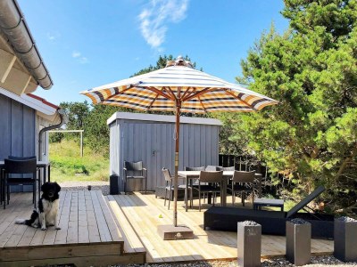 Holiday house Luxurioses Poolhaus am Strand -- By Traum Ferienwohnungen - Outdoor photo 2