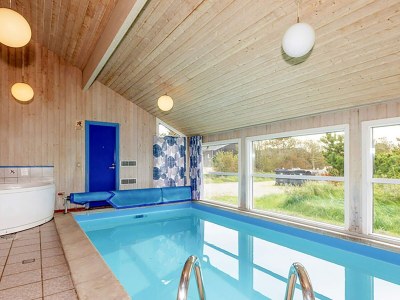 Holiday house Luxurioses Poolhaus am Strand -- By Traum Ferienwohnungen - Outdoor photo 16