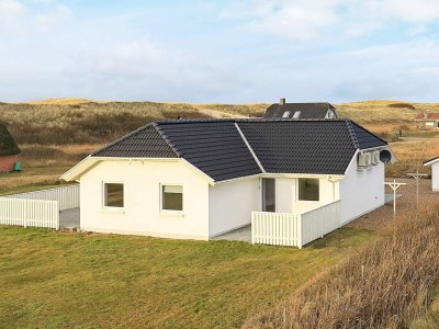 Holiday house Luxurioses Spa-Retreat am Meer - Outdoor photo 7