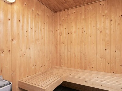 Holiday house Luxus-Ruckzug mit Pool -- By Traum Ferienwohnungen - Outdoor photo 11