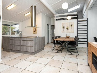 Holiday house Luxury Retreat by Beach - By Traum Ferienwohnungen - Outdoor photo 7