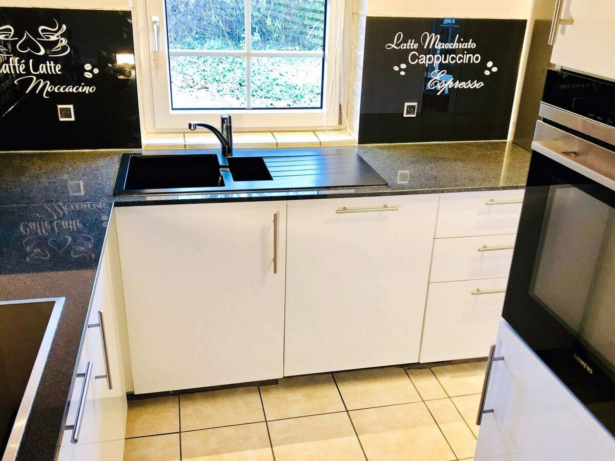 Holiday house Luxus-Ruckzug in Strandnahe -- By Traum Ferienwohnungen - Outdoor photo 4