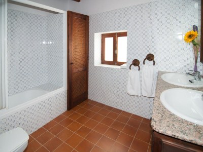 Villa Stylish Ibiza Villa with Pool - Features photo 35