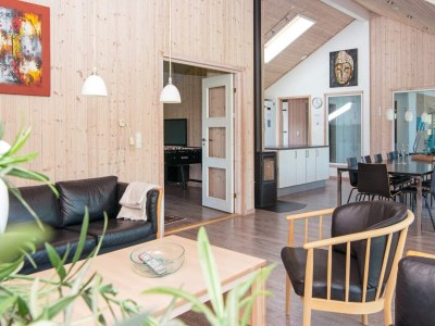 Holiday house Luxury Beach House with Pool - Outdoor photo 27