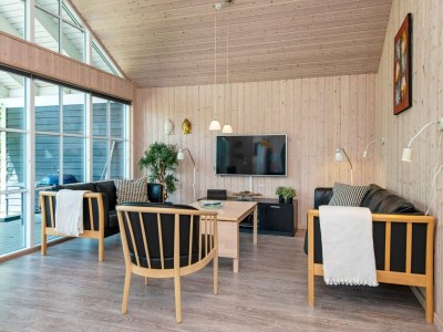 Holiday house Luxury Beach House with Pool - Outdoor photo 36