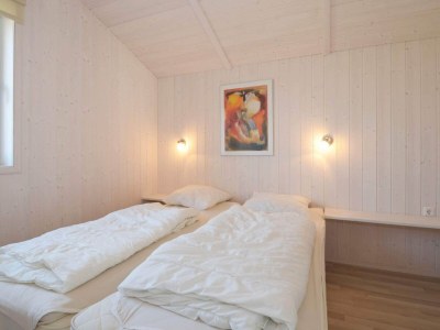 Holiday house 6 person holiday home in GROEMITZ - Outdoor photo 12