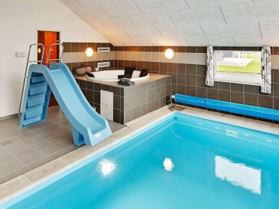 Holiday house 12 Personen Ferienhaus in Hasselberg - Outdoor photo 11