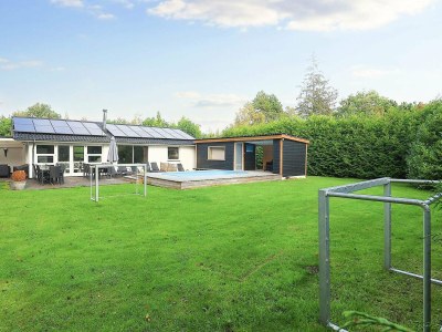 Holiday house 10 person holiday home in Væggerløse - Outdoor photo 8