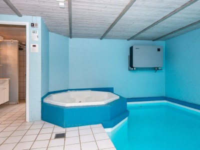 Holiday house Luxurioses Strandhaus mit Pool -- By Traum Ferienwohnungen - Outdoor photo 17