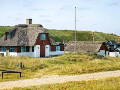 Holiday house Charmantes Strandhaus -- By Traum Ferienwohnungen - Outdoor photo 4