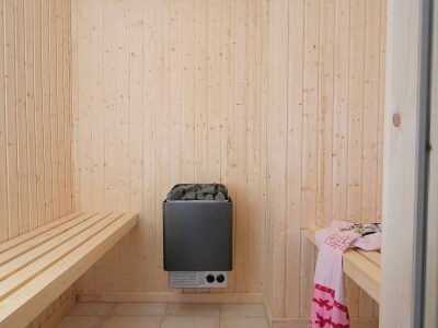 Holiday house Luxurioses Refugium mit Pool -- By Traum Ferienwohnungen - Outdoor photo 12