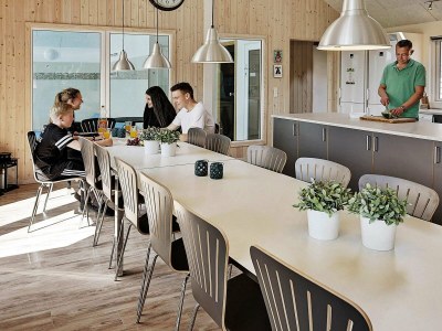 Holiday house Luxus-Pool-Ruckzug am Meer -- By Traum Ferienwohnungen - Outdoor photo 8