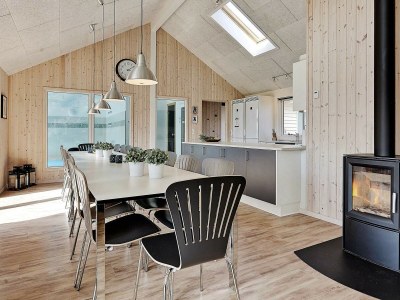 Holiday house Luxus-Pool-Ruckzug am Meer -- By Traum Ferienwohnungen - Outdoor photo 14