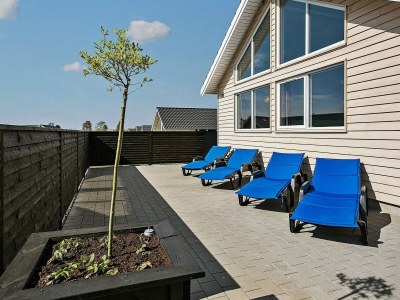 Holiday house Luxus-Pool-Ruckzug am Meer -- By Traum Ferienwohnungen - Outdoor photo 36