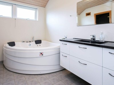 Holiday house 6 person holiday home in Væggerløse - Outdoor photo 8