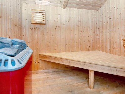 Holiday house Luxurioses Spa-Refugium in Bork -- By Traum Ferienwohnungen - Outdoor photo 6