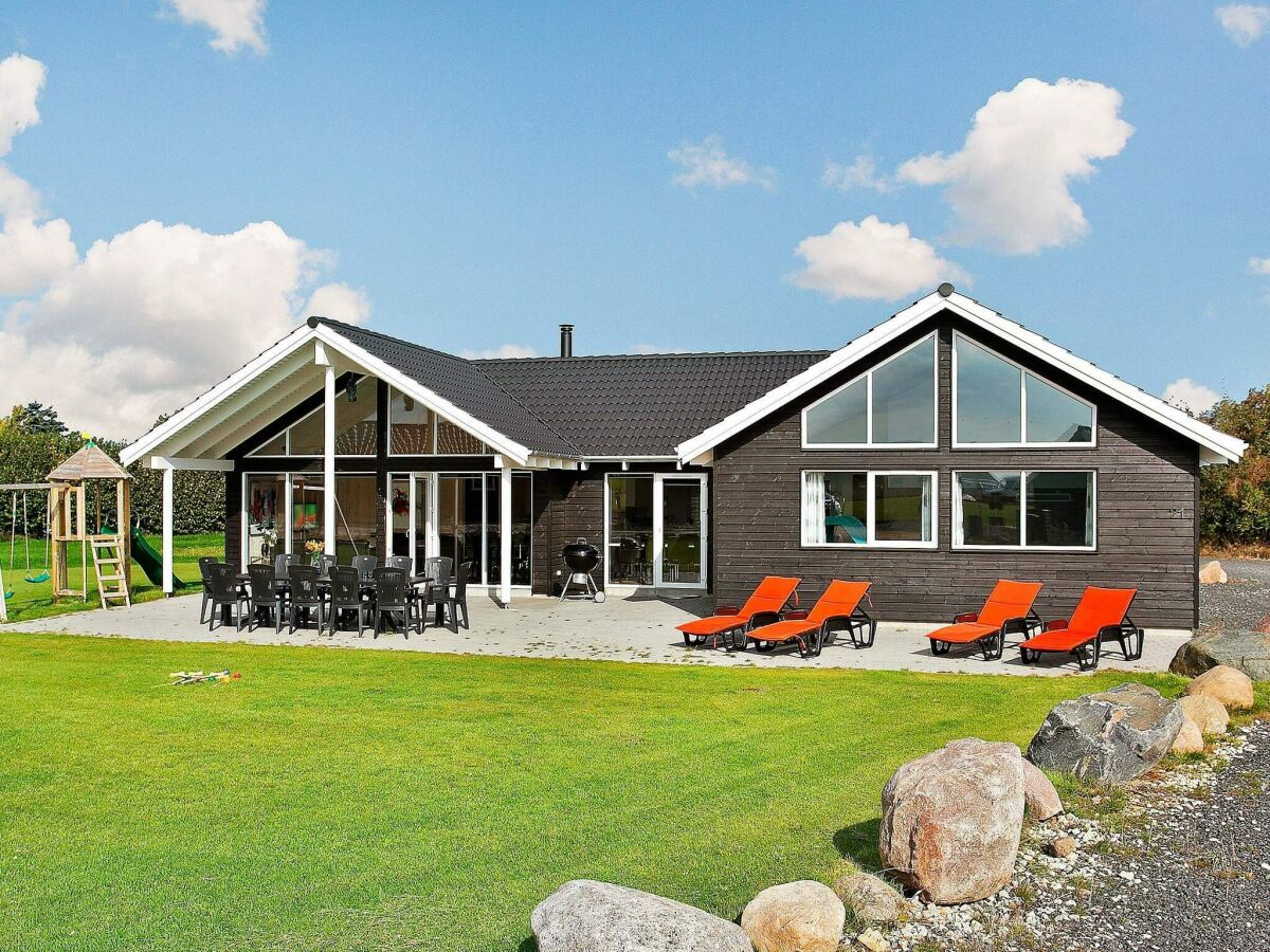 Holiday house Luxus-Poolvilla am Meer -- By Traum Ferienwohnungen - Outdoor photo 2