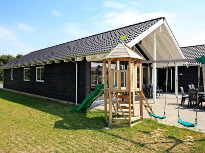 Holiday house Luxus-Poolvilla am Meer -- By Traum Ferienwohnungen - Outdoor photo 3